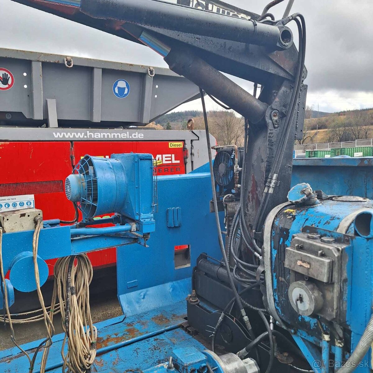 Hydraulický paketovací lis ŽĎAS CPB100 + HR - 8