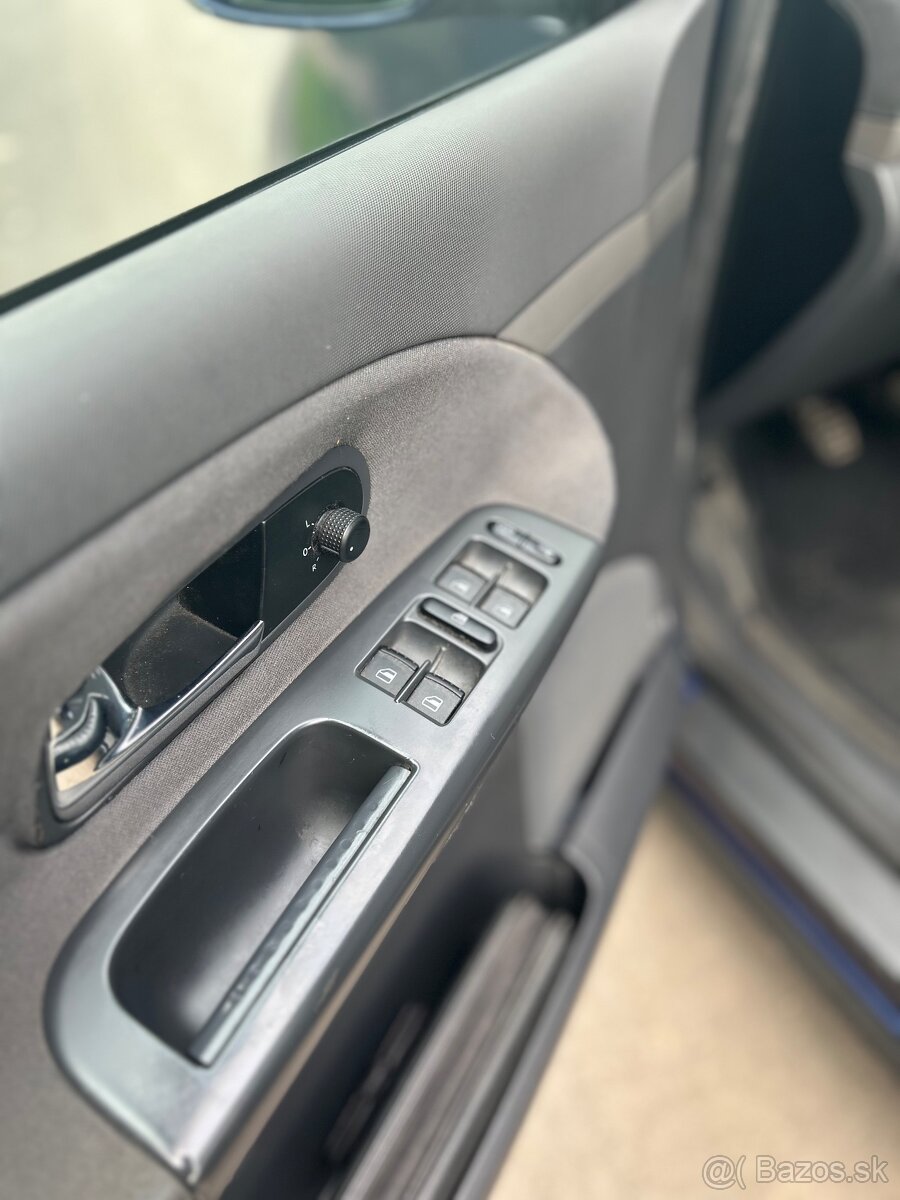 Volkswagen Sharan 2.0 TDi - 8