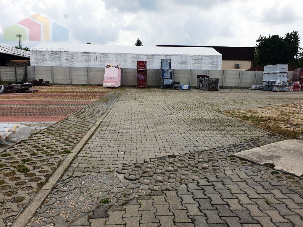 Na predaj priemyselný areál s výmerou 11 000 m² a montova - 8