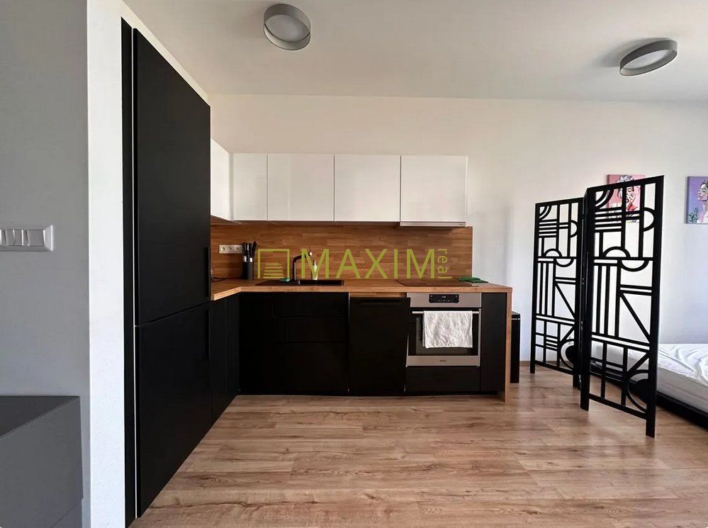 V novostavbe Jarabinky 1 izbový byt na ulici Jarabinková v B - 8