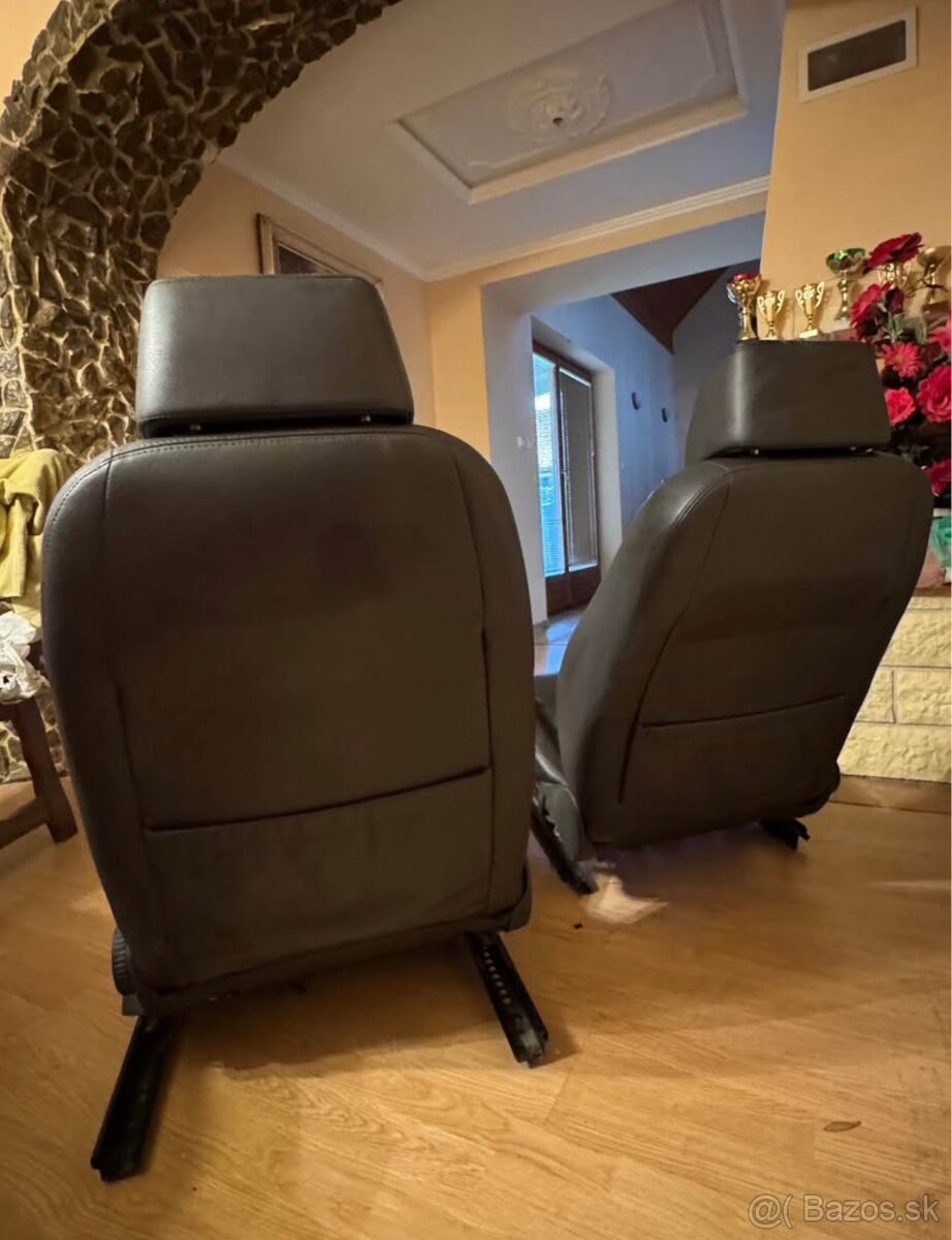 Kožené sedačky GOLF V GT - 8