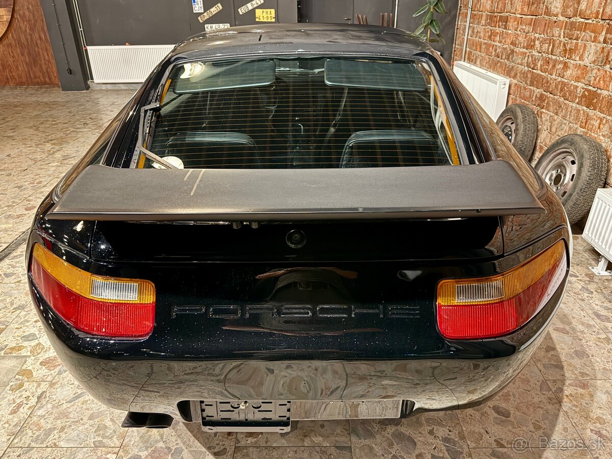 PORSCHE 928 S4 - 8