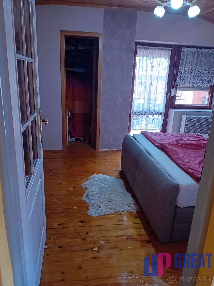 KROMPACHY- rodinný dom (10izieb)+ 3 garáže na PREDAJ - 8