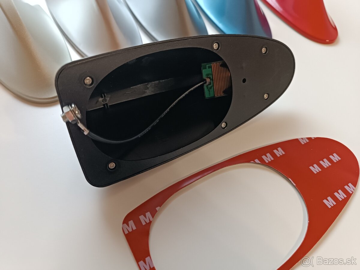 Anténa so zosilovačom shark (žraločia plutva) - 8