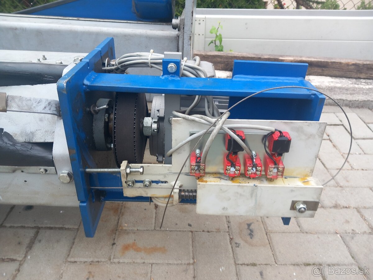 DVOJSTLPOVY ZDVIHAK ZN.ZIPPO - 2,5 T - NEMECKY. - 8