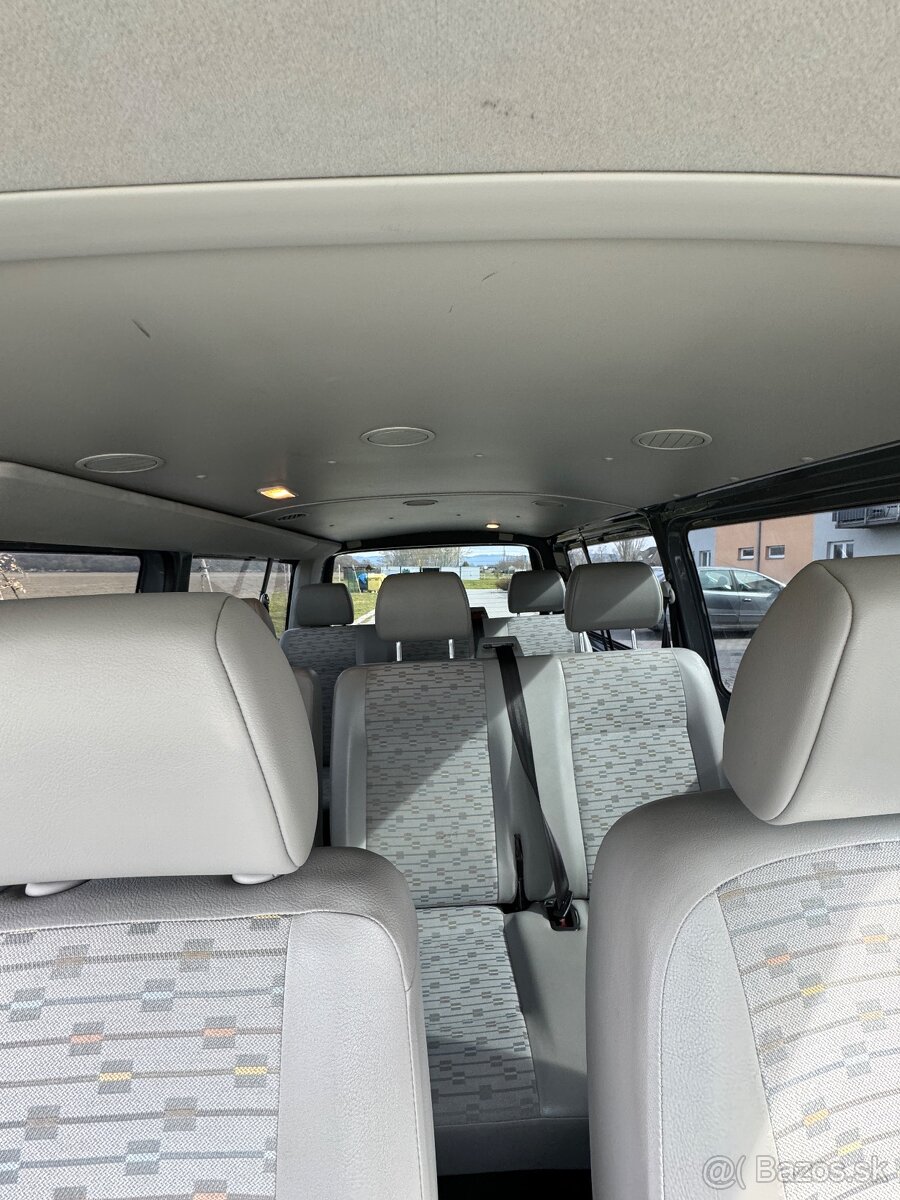 Volkswagen Transporter T5 Kombi - 8