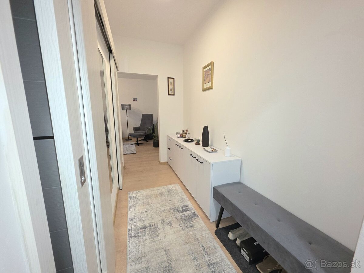 NA PREDAJ - 1 izbový byt pri Astorke, ulica Južná trieda - 8