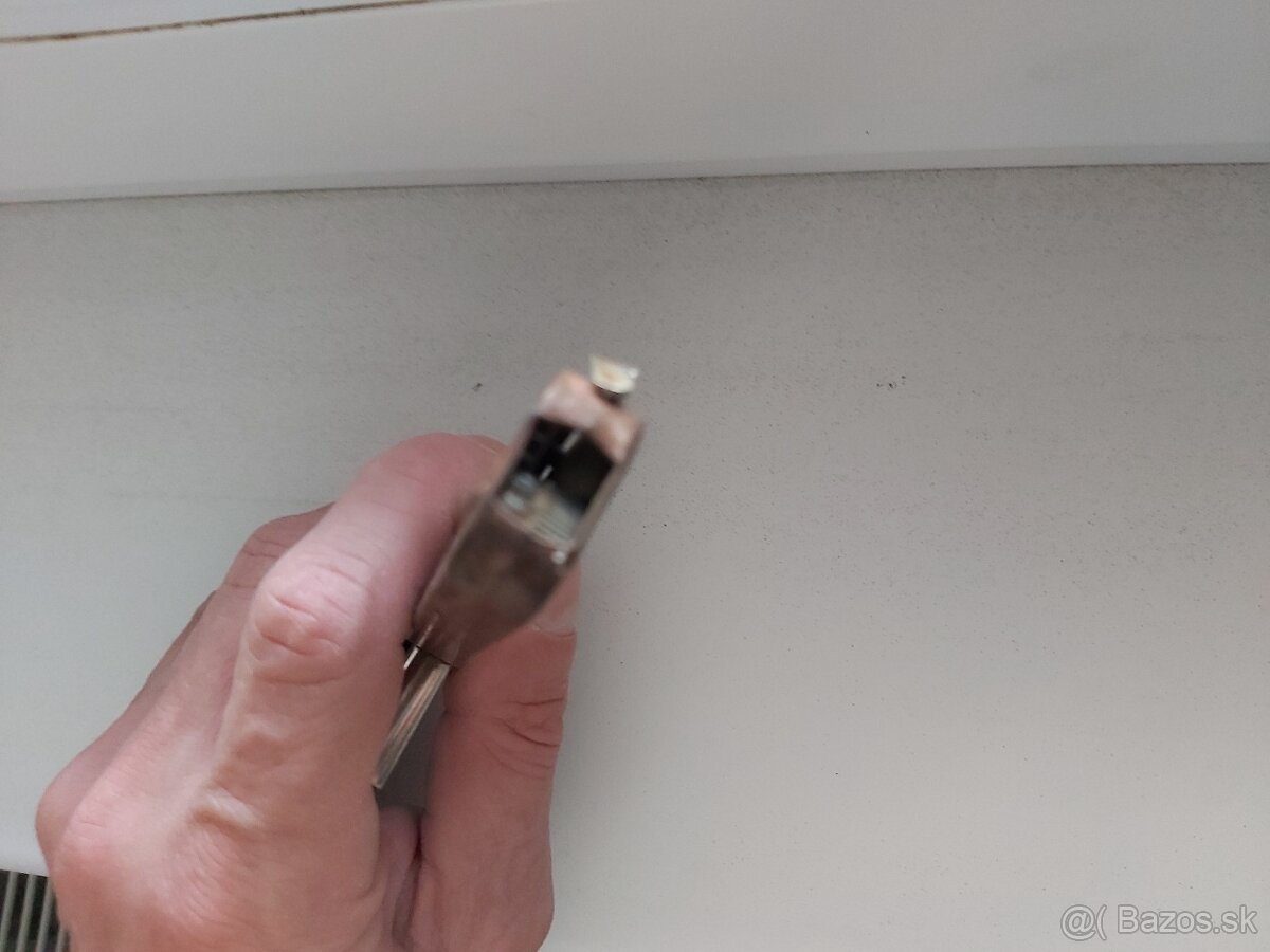 Stará kovová hračka Pištoľka - 8