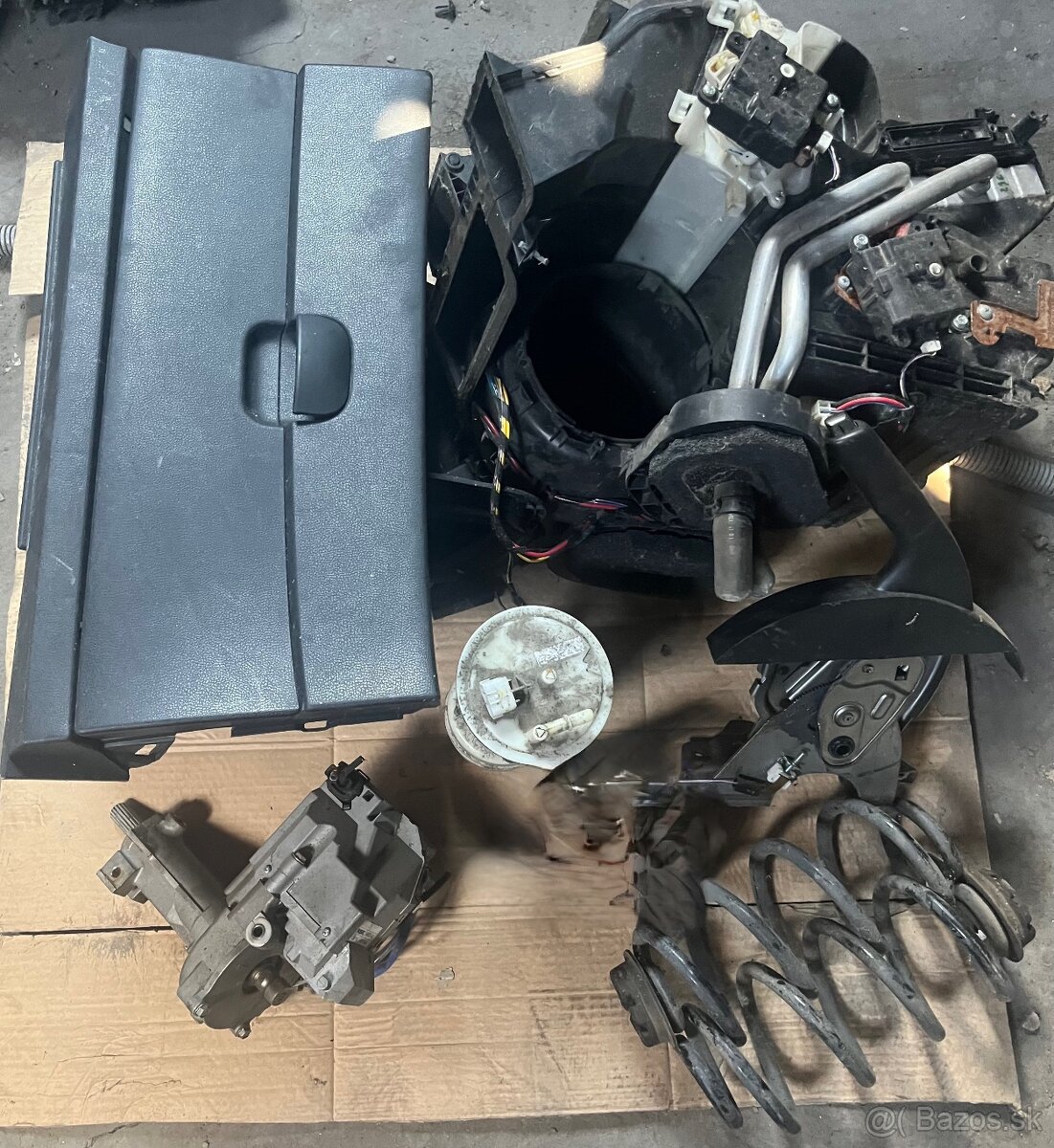 Predam vsetko za 100e Nissan Qashqai - 8