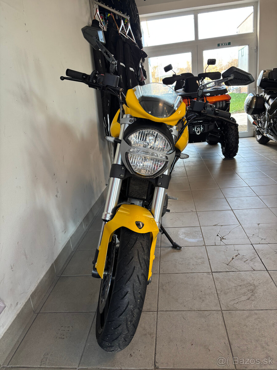 Ducati Monster 696 - 8