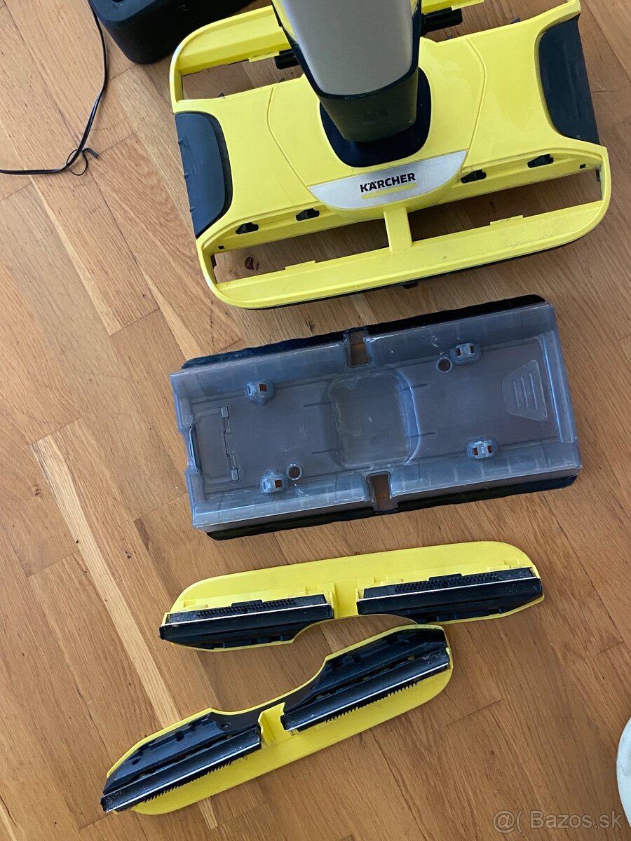 Čistič tvrdých podláh Kärcher FC 7 Cordless. - 8