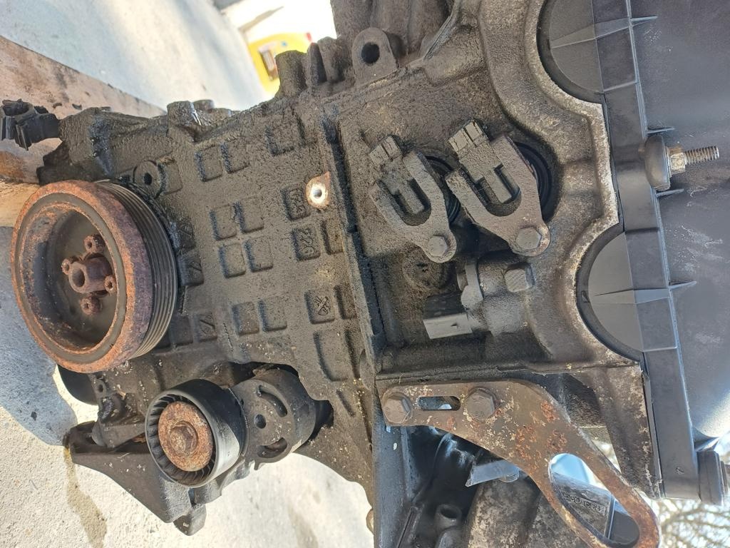 Hlava valcov BMW 1 E81 E82 E87 (2005-2011) 1.6 benzín - 8