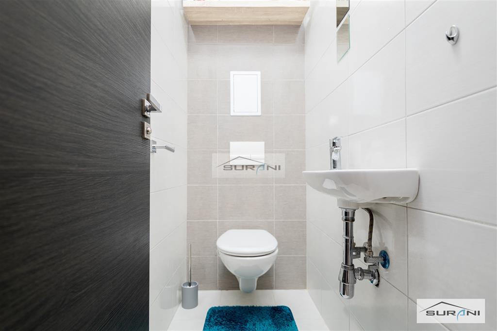 Zariadený 2-izbový byt s balkónom, parkovacie státie,... - 8