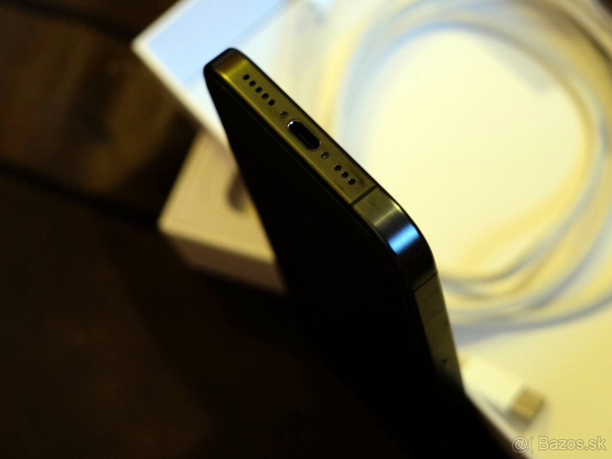 Apple iPhone 15 PRO 256 GB Titanium Black 12/2023 - 8