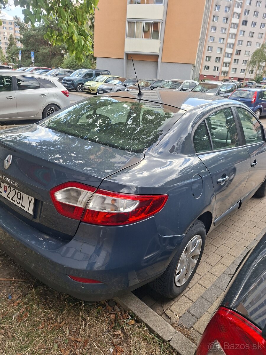 Predám Renault Fluence - 8