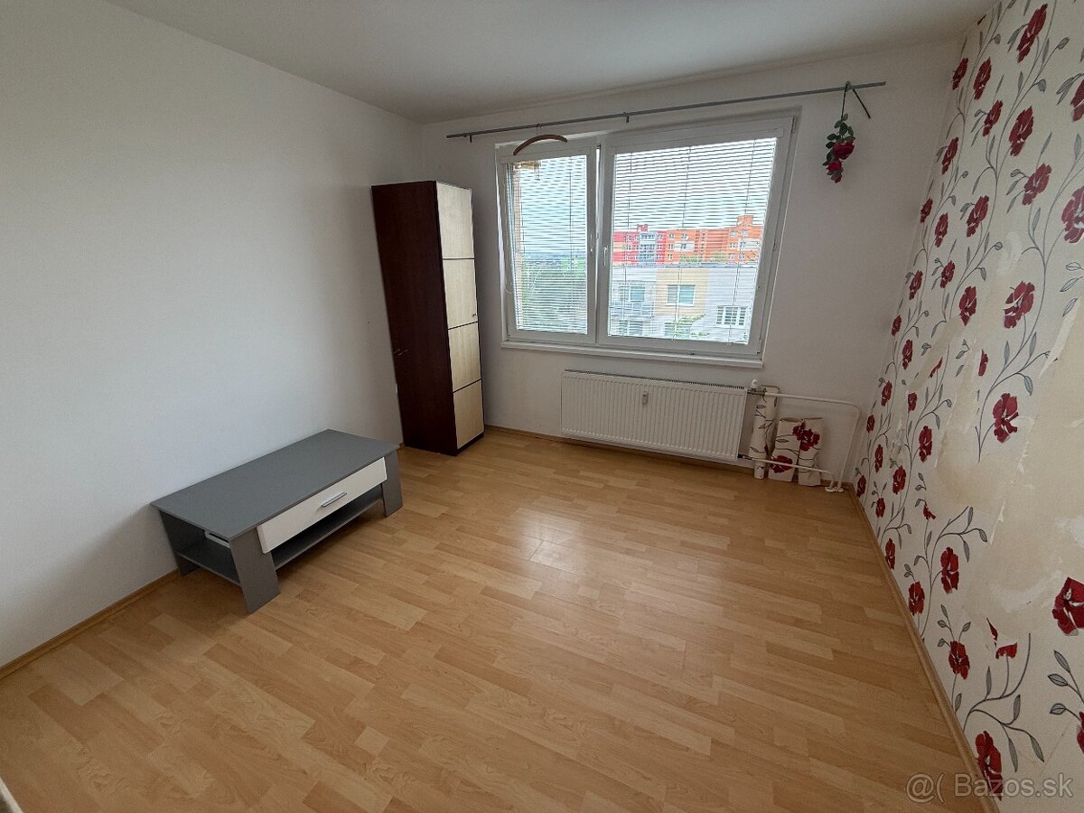 Rezervovaný - APEX reality 2i. s balkónom na Závalí HC 50 m2 - 8