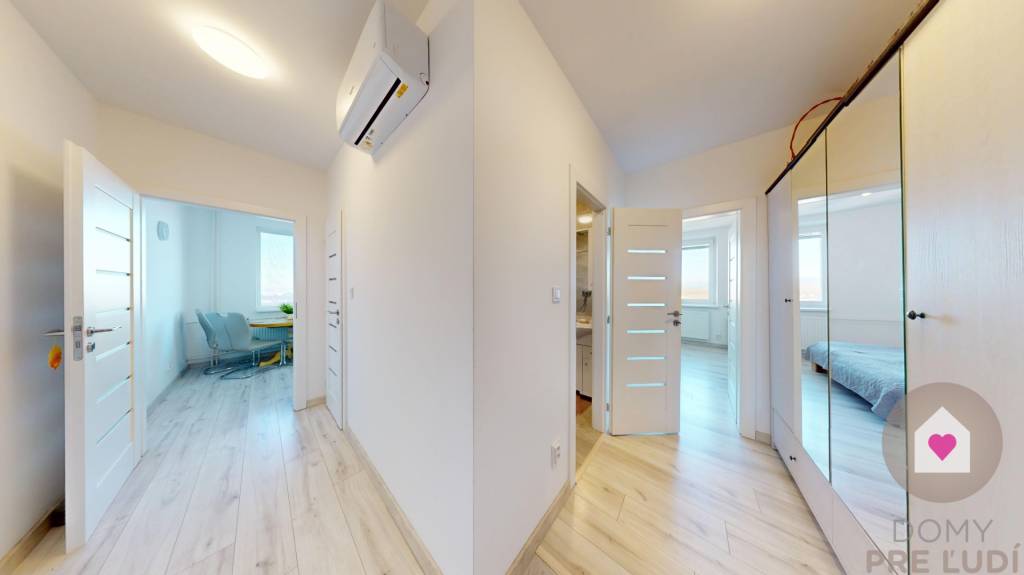 ZREKONŠTRUOVANÝ 3-IZBOVÝ BYT (74 m2) S BALKÓNOM, PIVNICOU, 2 - 8