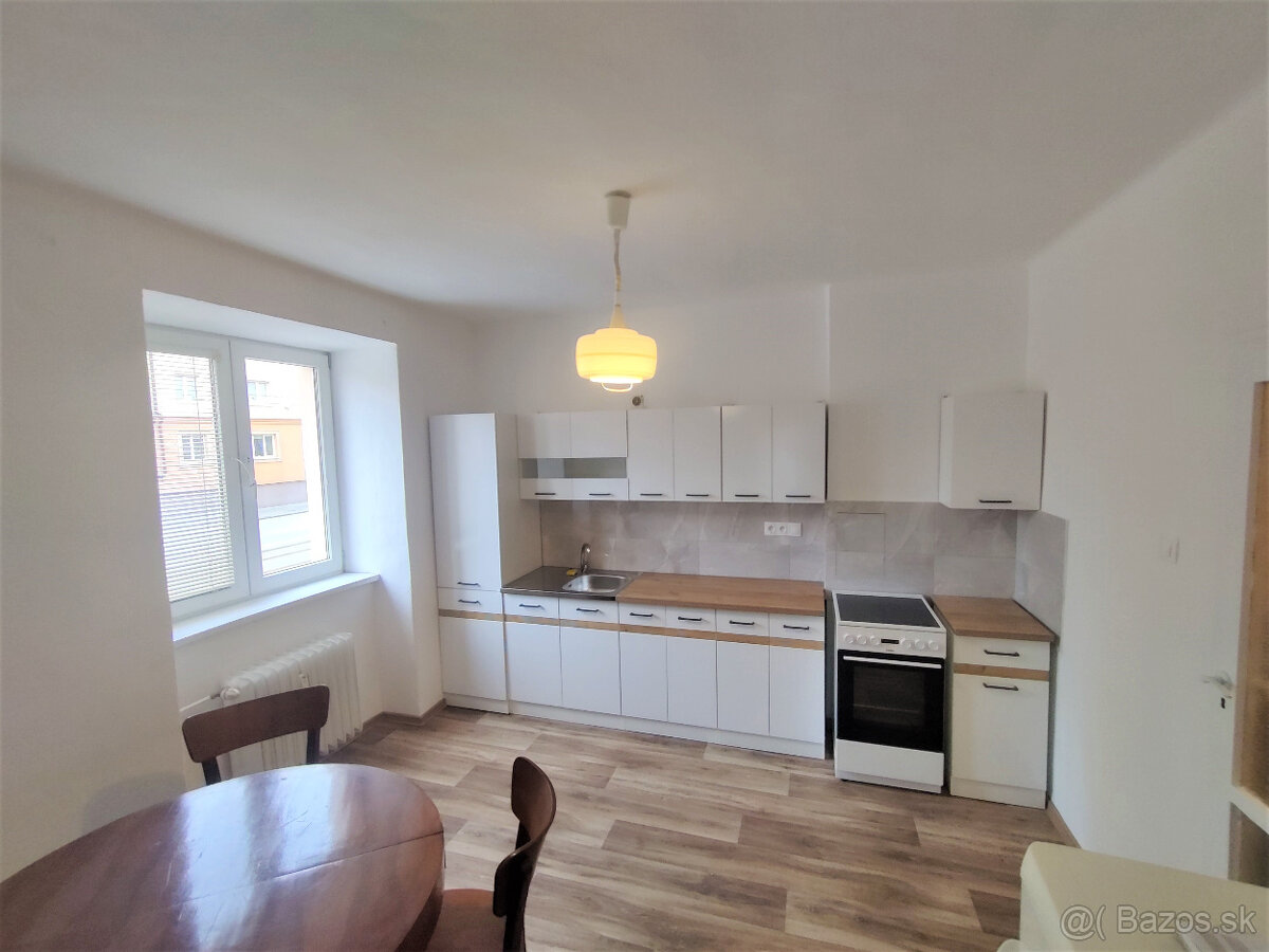 Prenájom 2 izbový, blízko Centra, Zimná, rekonšt nezariadený - 8