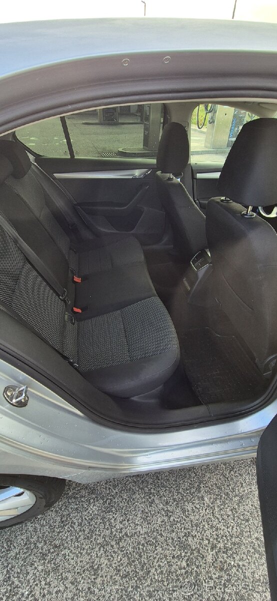 Skoda octavia 1.6tdi - 8