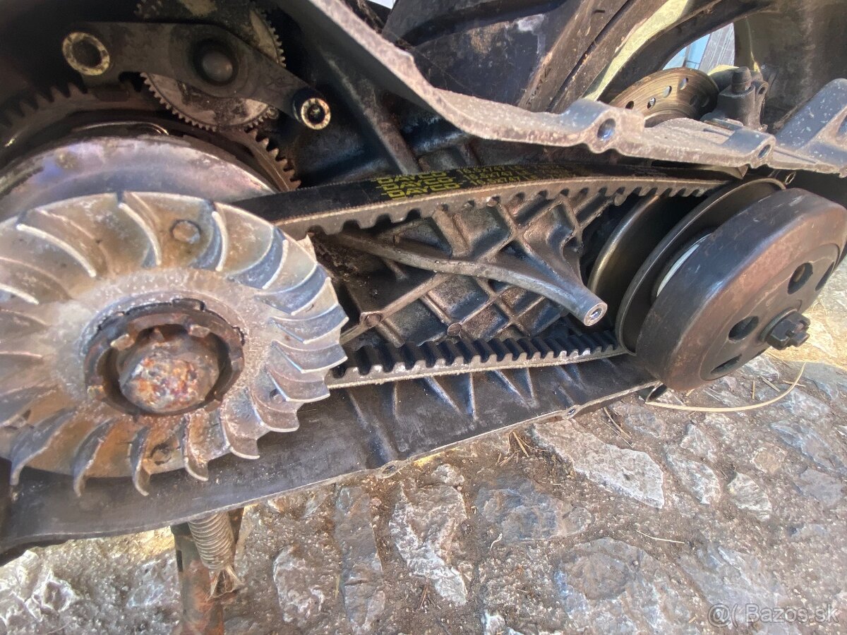 Aprilia area 51 - 8