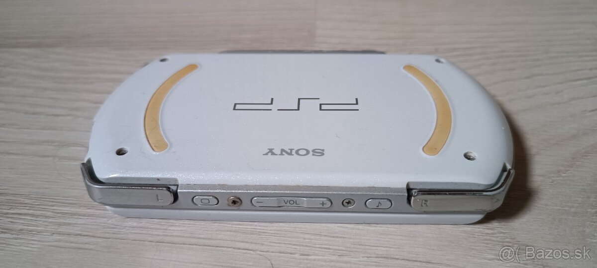 Vymenim sony psp go - 8