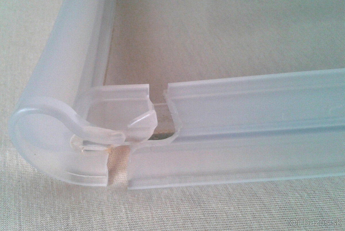 Sklenené police do chladničiek Indesit a Whirlpool - 8