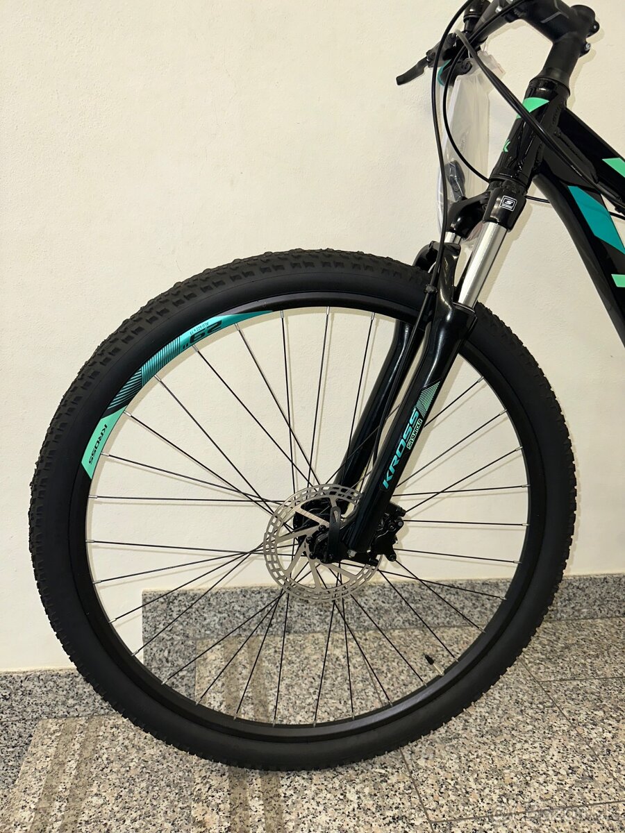 Kross Lea 5.0, 29/ 27,5 bicykel dámsky, Black Turquoise Glos - 8