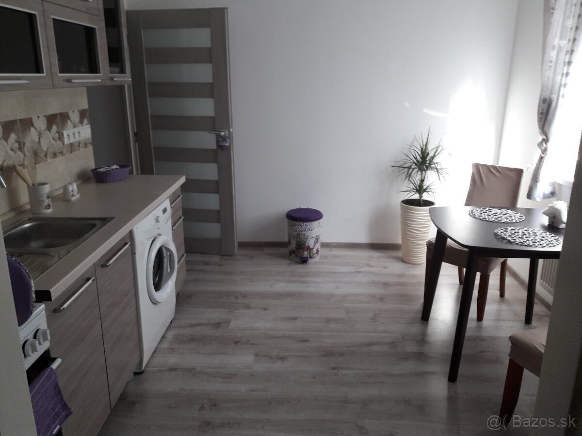 1 IZBOVÝ BYT NA PRENÁJOM NA ULICI HRADNEJ - 8