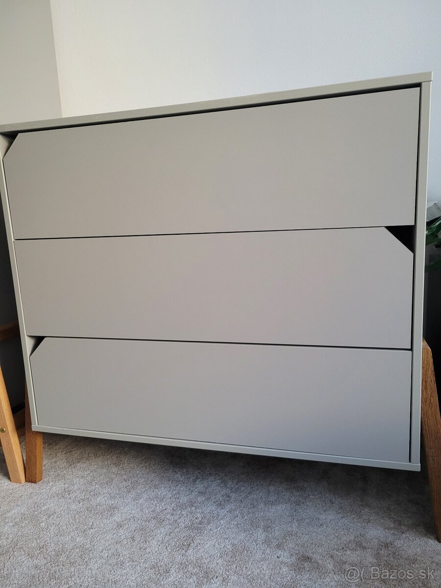 Postielka a komoda Bellamy Lotta sivá - 8