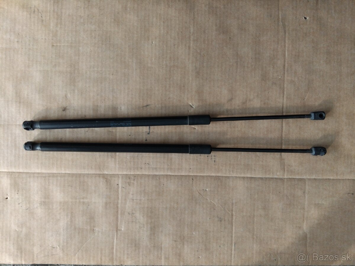 dvere kufra Passat B8 - LH5X - 8