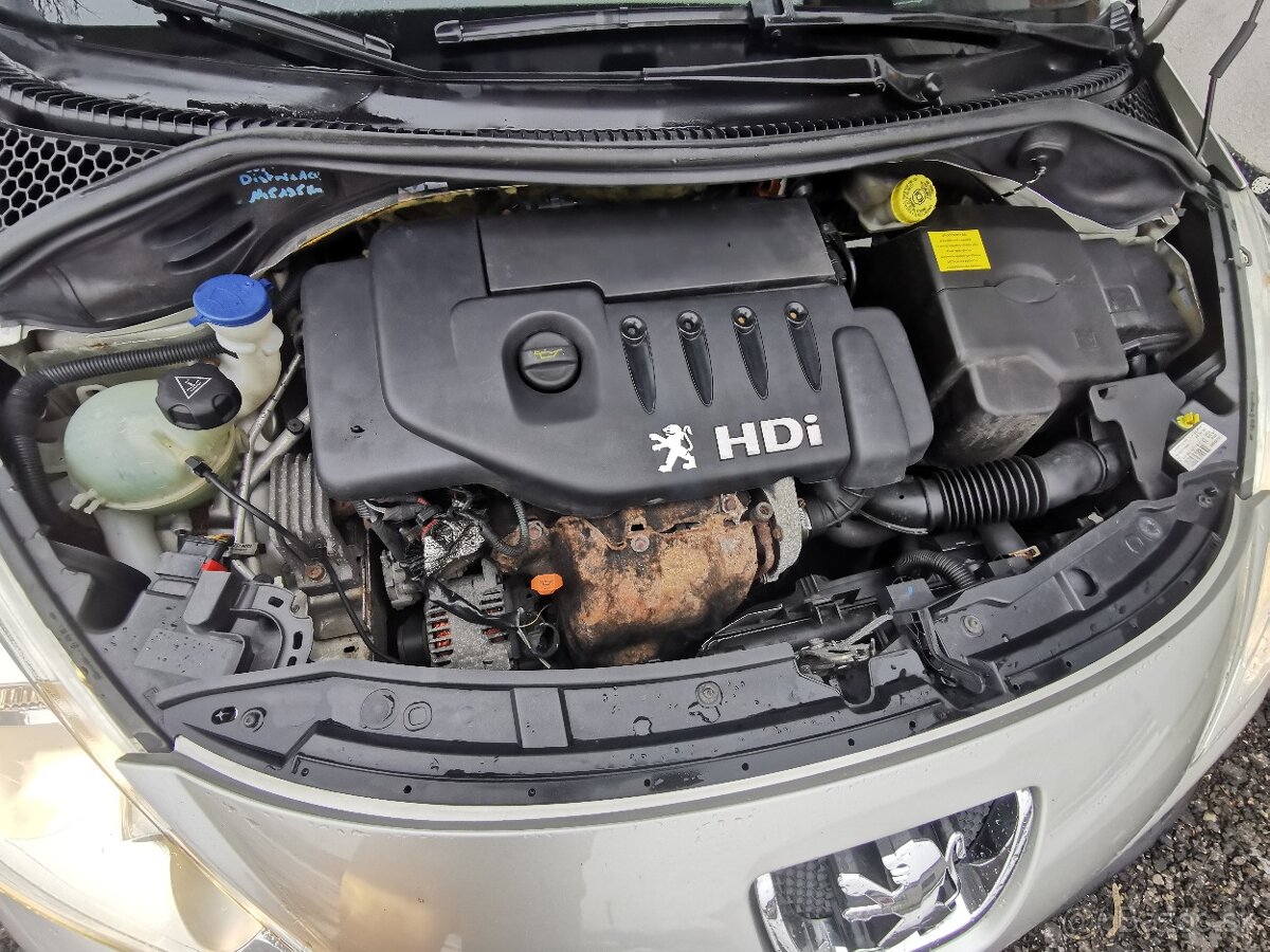 Peugeot 207 1.4 HDi – Sadnúť a jazdiť - 8