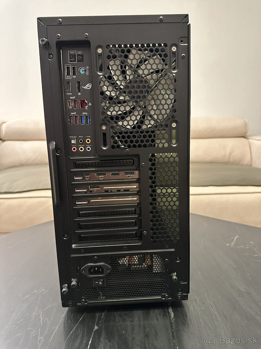 Herný PC - i7 9700K, RTX 2080, 16GB DDR4 RAM, 1TB SSD, 650W - 8