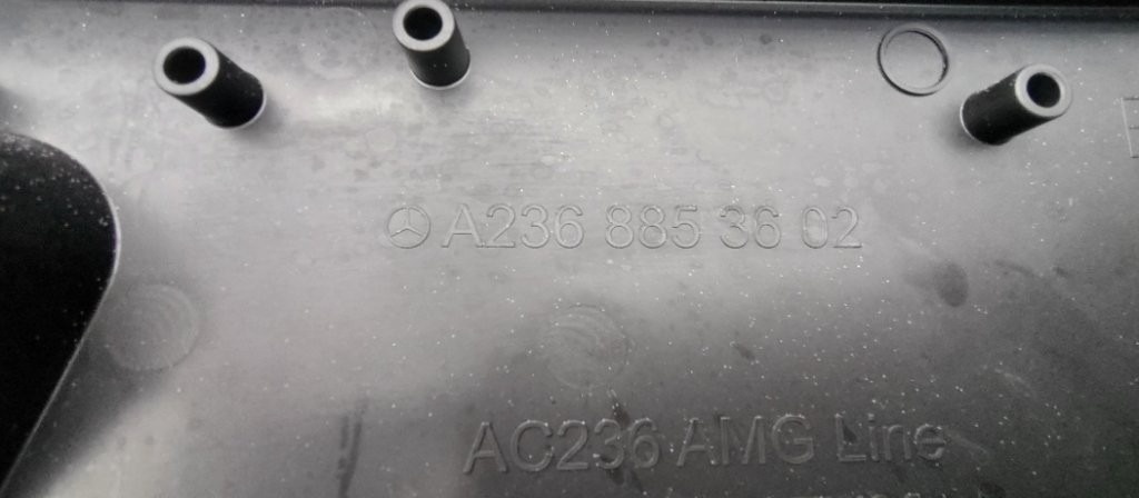 Mercedes W236 C253 W253 - podblatnik maska lem - 8