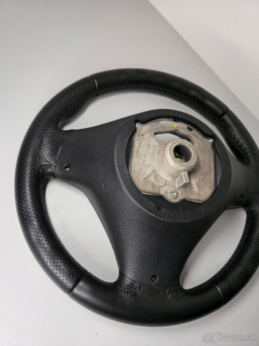 M-packet M-tech BMW volant E87 E90 E91 E92 E93 - 8