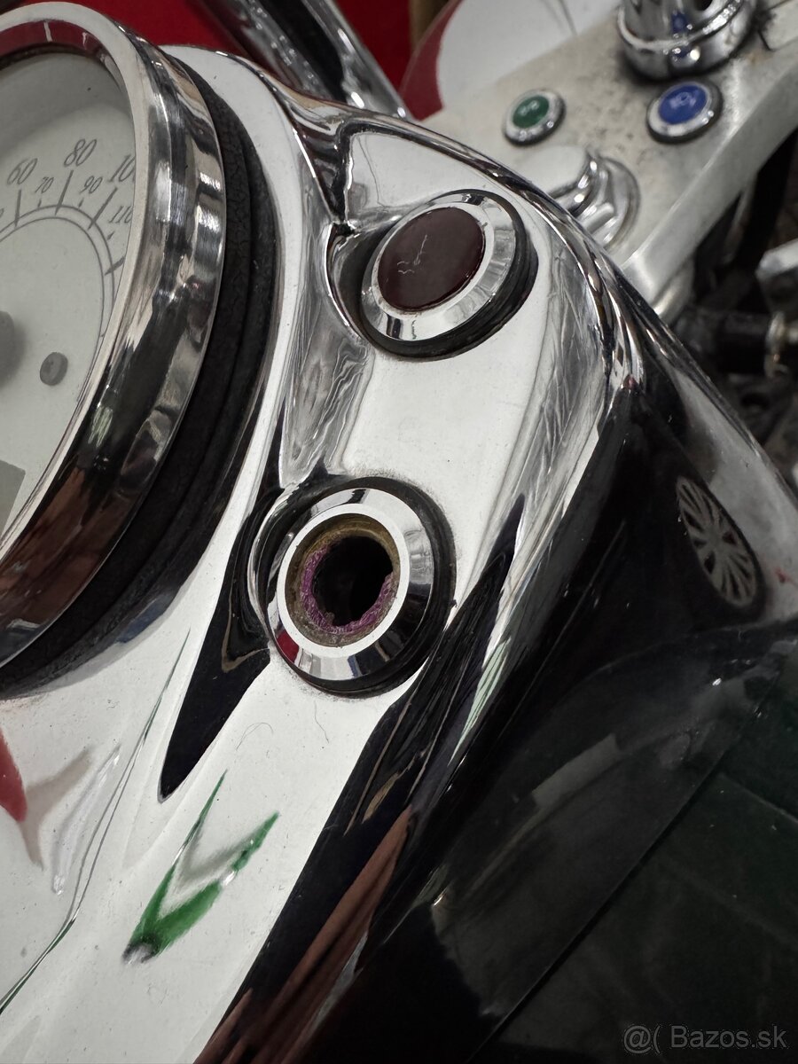 HONDA SHADOW 750 - 8