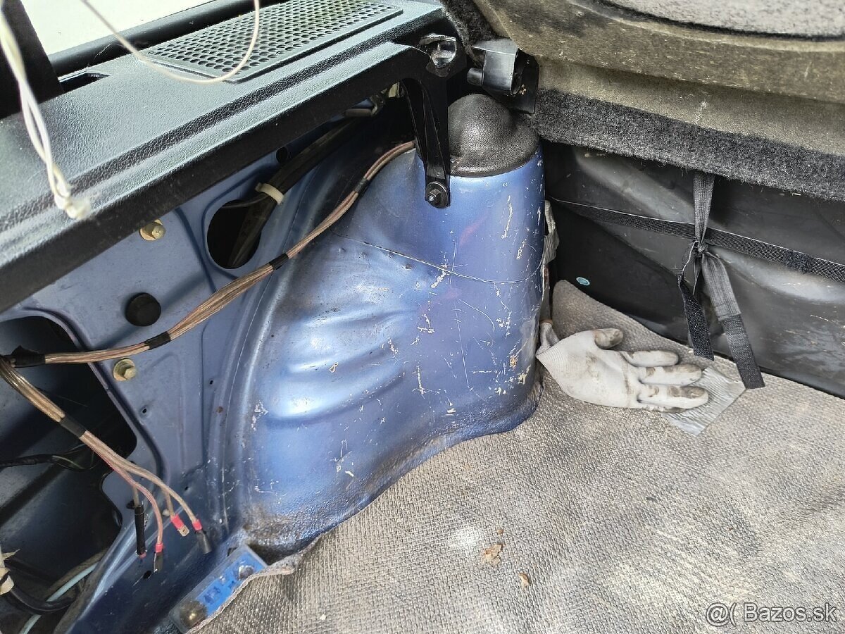 Predam Volkswagen Polo Fox 1.0benzin r.v95 - 8