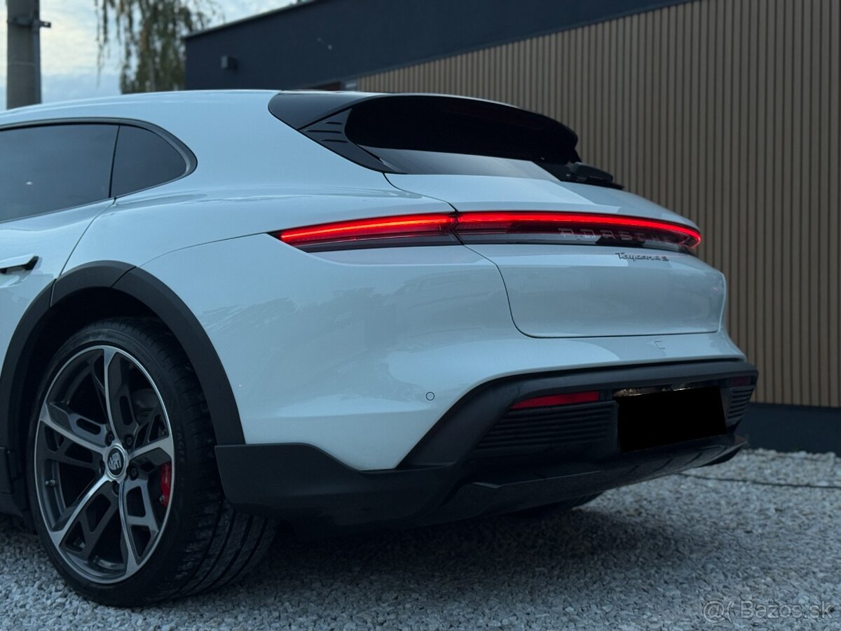 Porsche Taycan Cross Turismo 4 S Pano, Bose, Head-Up,Ambient - 8
