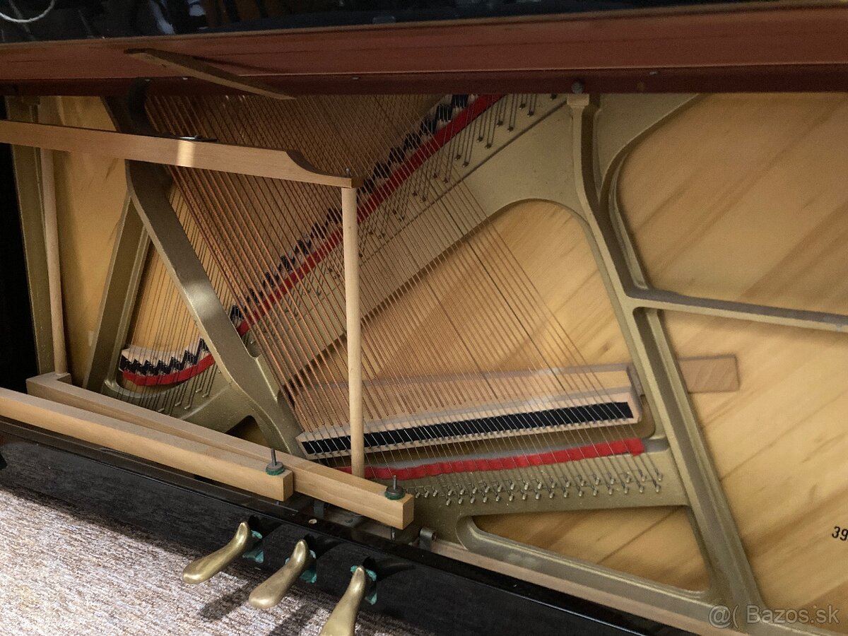 Kvalitný klavír - pianíno Petrof - 8