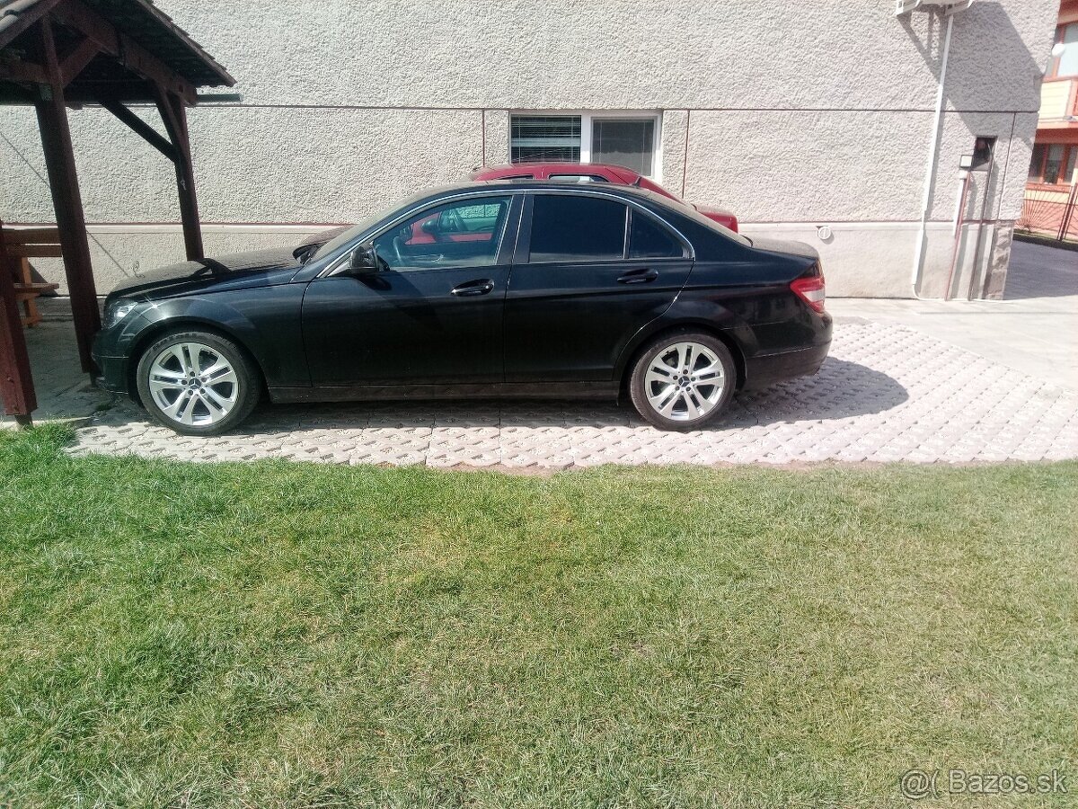 Predám Mercedes C 180 benzín w204 - 8