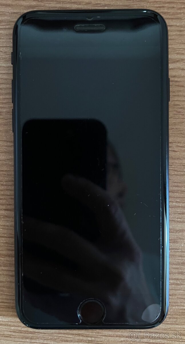 iPhone SE (2022, 3. generácia) – 64 GB - 8