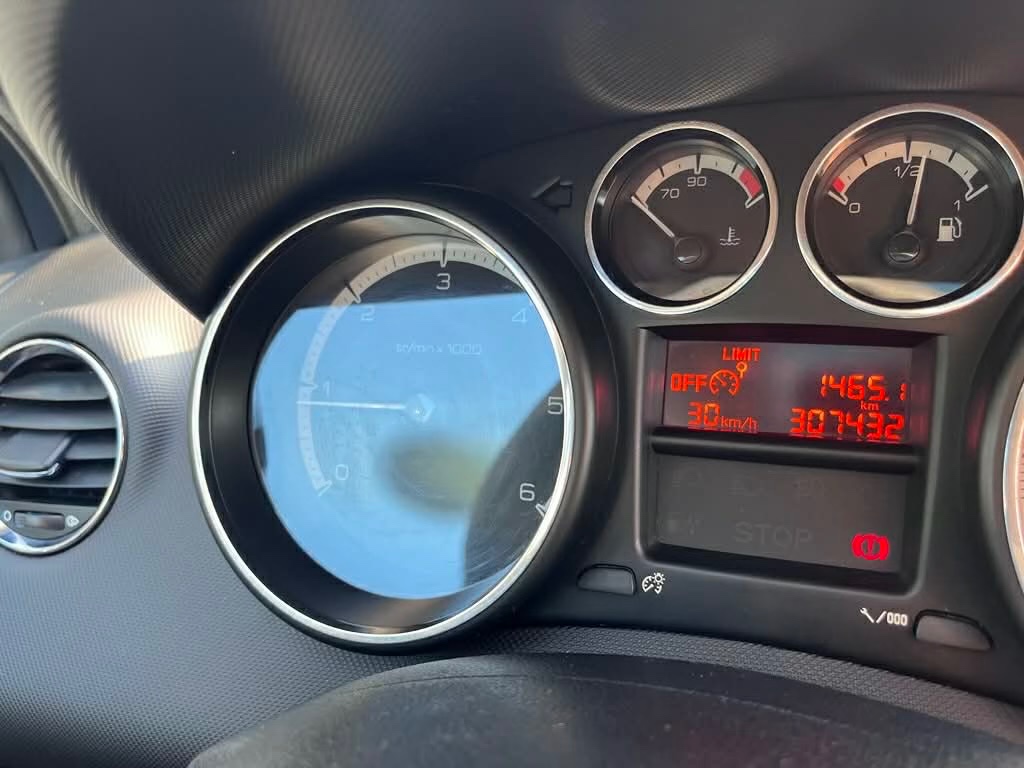 Peugeot 308sw 1.6hdi - 8