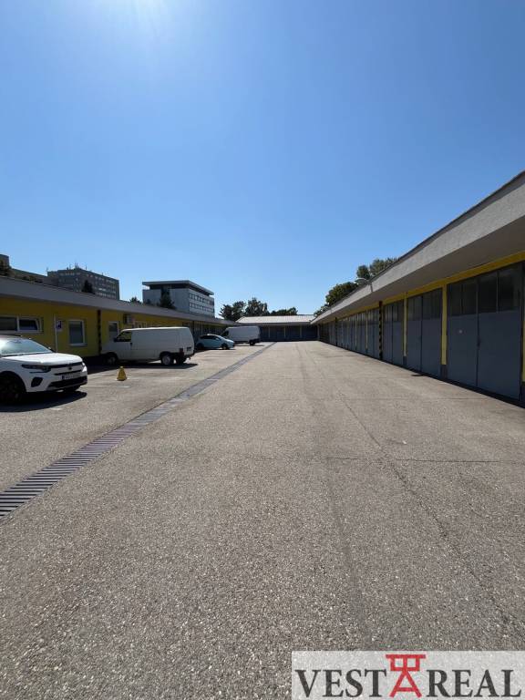 Prenájom Priestoru 135m2 - Galanta - 8