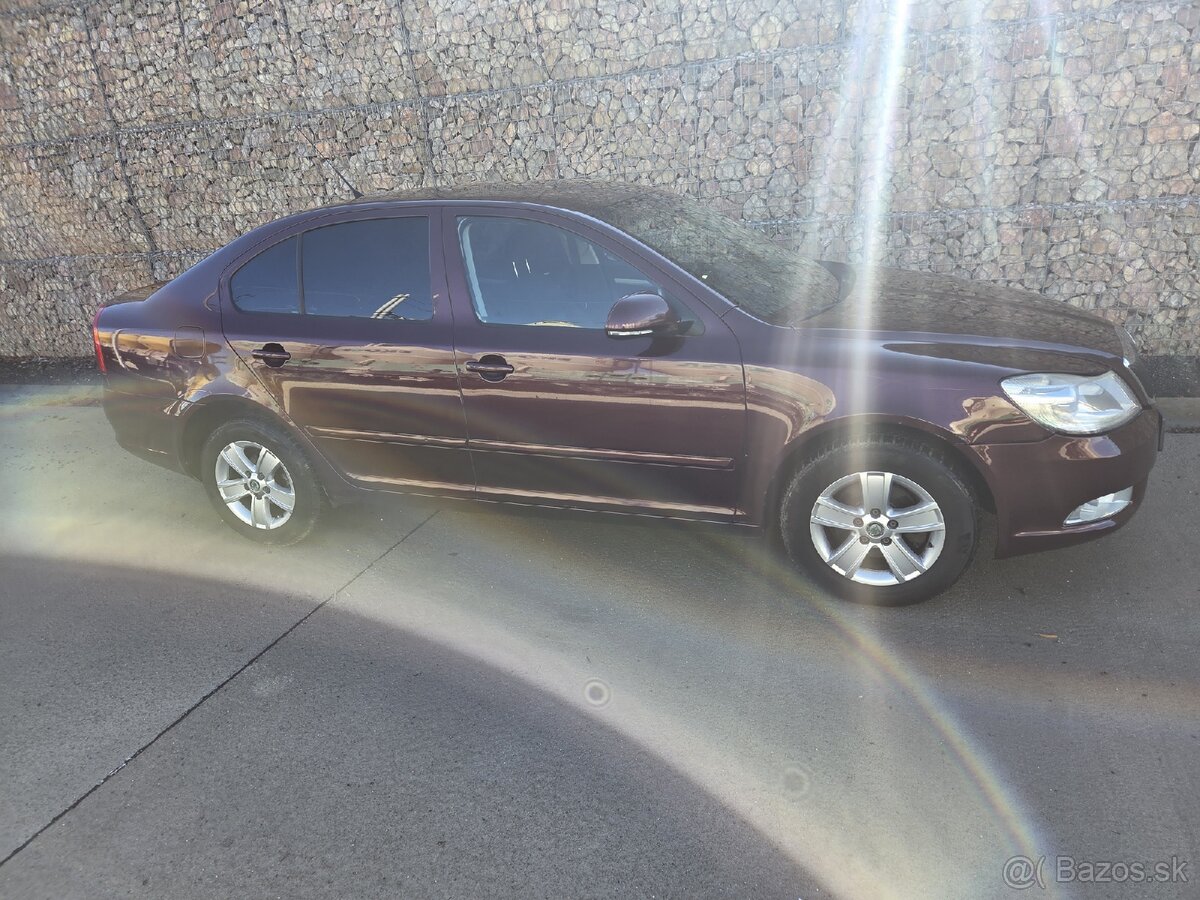 Škoda Octavia facelift 1.6 TDI (77kw) r.v 2010 - 8