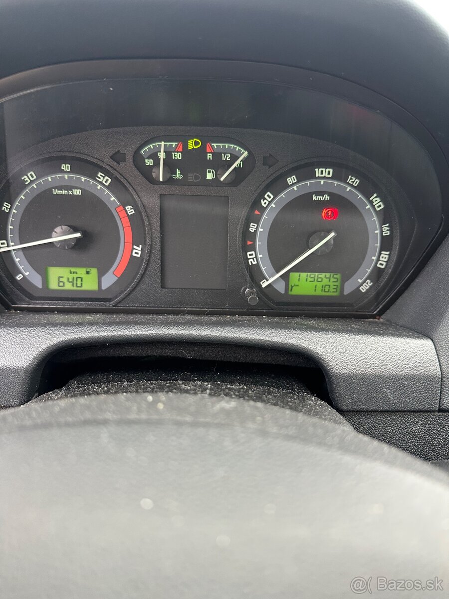 Škoda Fabia Sedan 2008 - 8