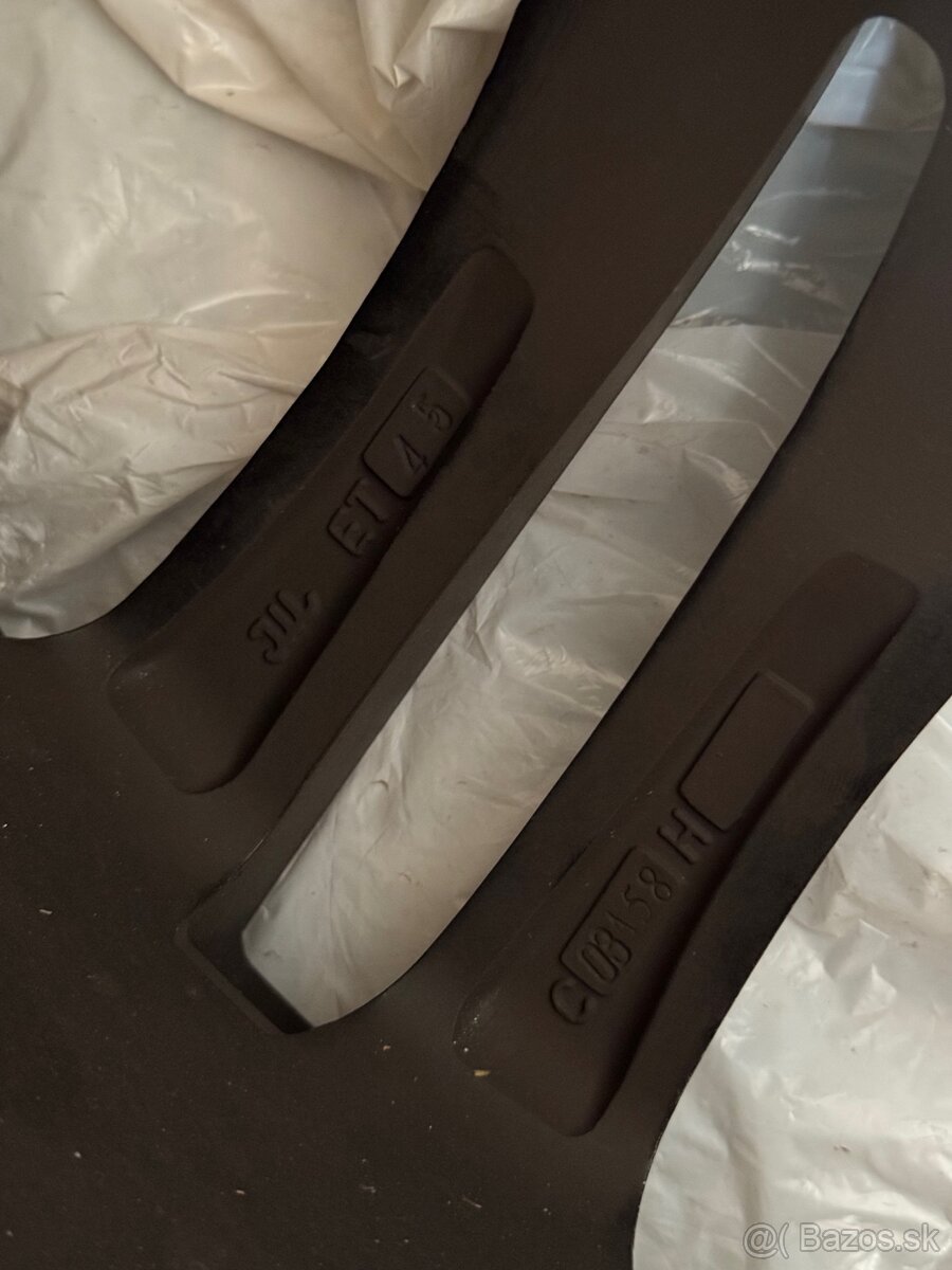 225/35 R19 5x112 - 8