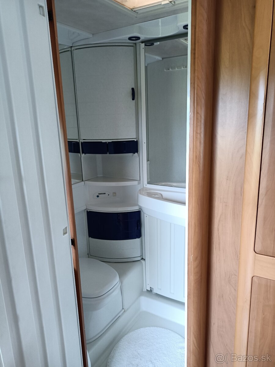 Obytný karavan Hymer B544,2.8idTd,2xklima,6mist - 8