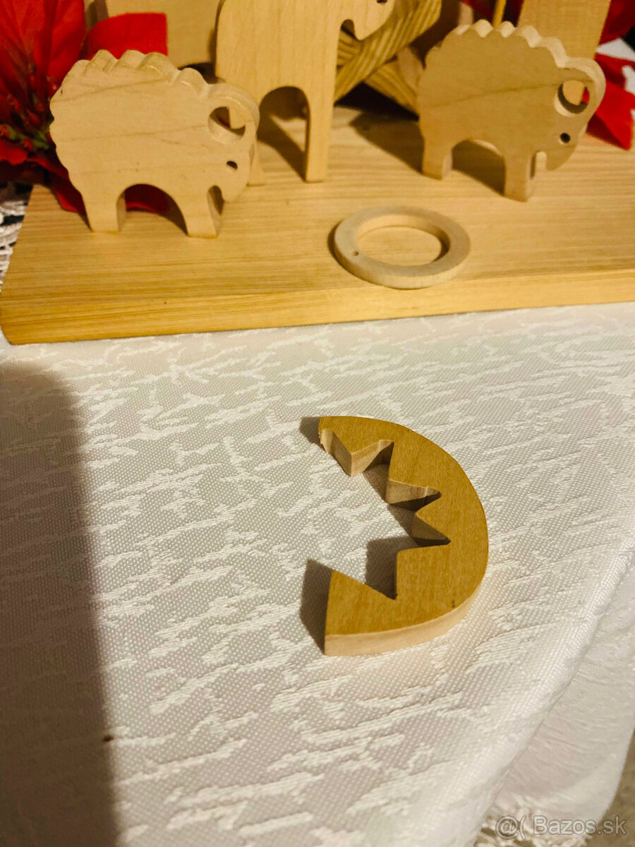 starý drevený betlehém - 8