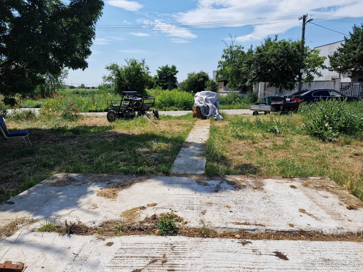 SENEC – PREDÁME stavebný pozemok o rozlohe 35 á na Nitrian - 8