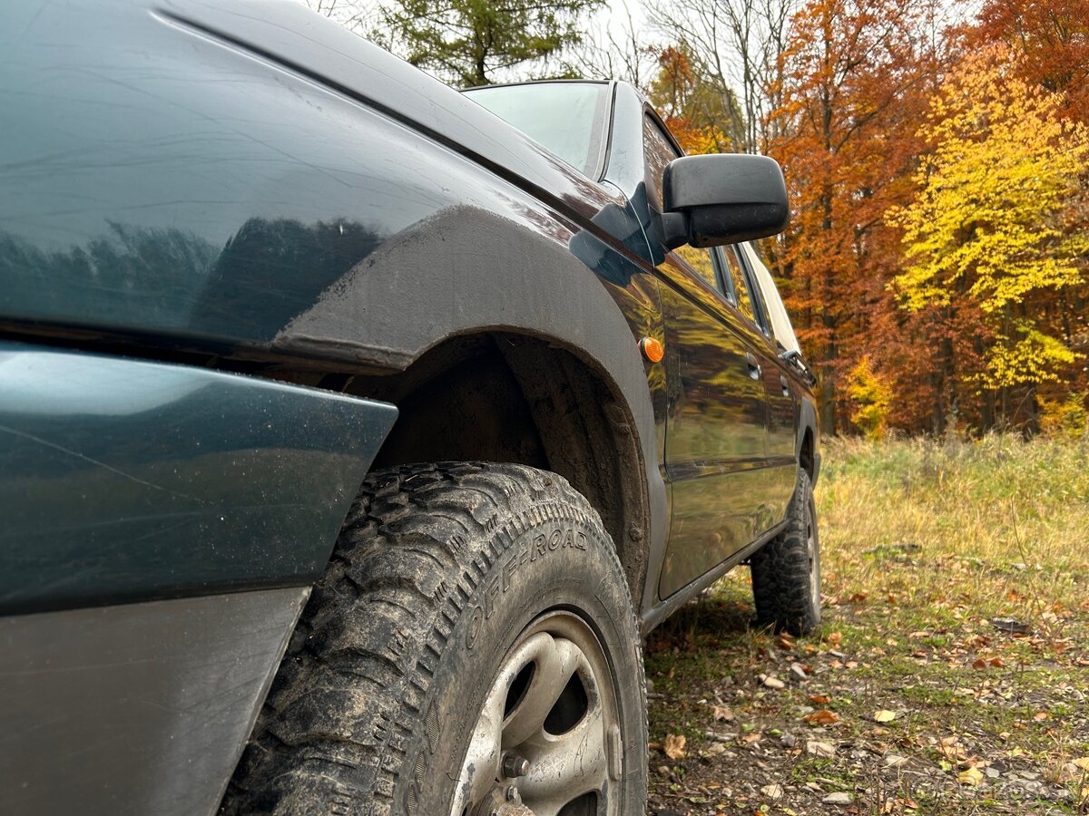 Mazda B2500 2.5TD - 8