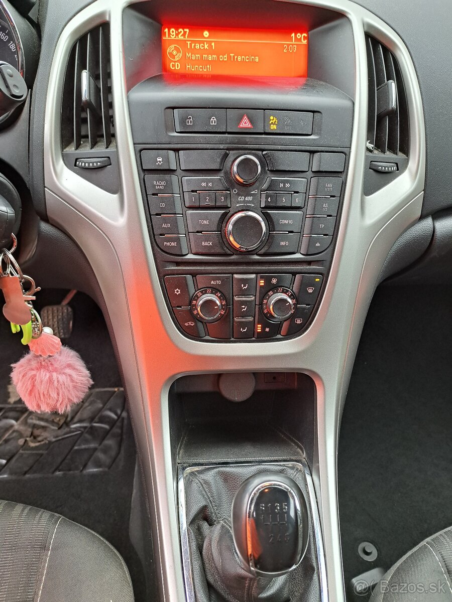 Predam Opel Astra J - 8